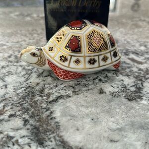 Royal Crown Derby Turtle paperweight with box $225